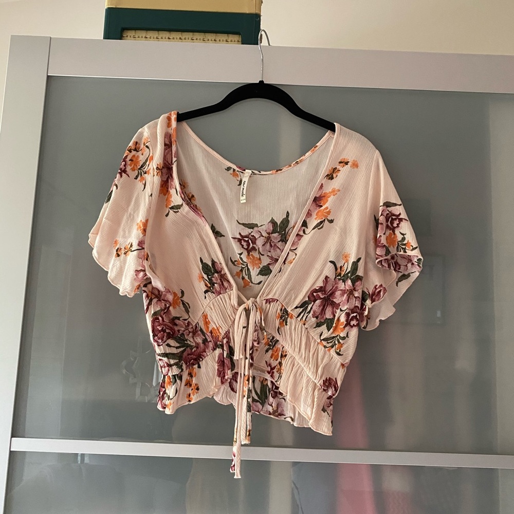 Floral tie crop top
